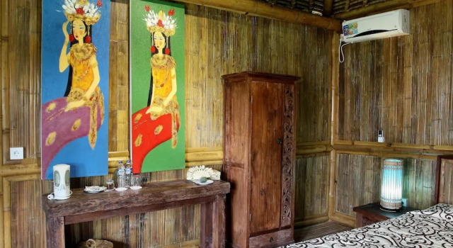 Коттедж с балконом Puri Taman Sari Resort