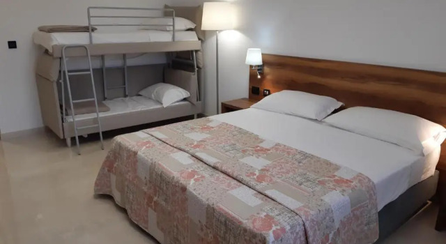 Standard- firedobbelt værelse Morello Beach Hotel