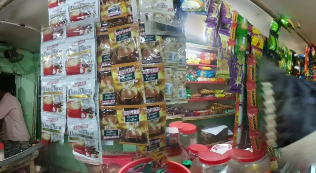 Tahabi Shoe Store, Prenota Hotel Barisal Bangladesh