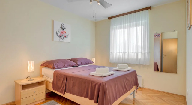 Villa Lille, Забронировать Вилла Отели Трогир с парковкой, рядом с Пляж Бочичи, Парковка