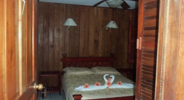 Miss Junies Lodge, Rezervovat Rekreační dům Hotely v Tortuguero se snídaní, Snídaně