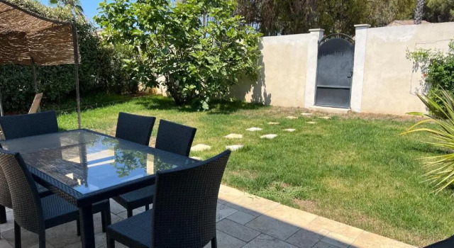 Коттедж Maison BRUSC SIX FOURS LES PLAGES