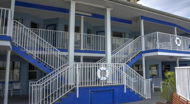 ChartHouse Clearwater Beach Marina Hotel