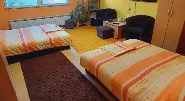 Modern&Cozy Bosnian house with GARDEN+FREE parking, Забронировать Отель Недорогие отели Сараево, рядом с Фонтан Себилж, недорого