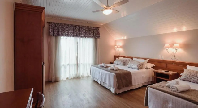 Четырёхместный номер Standard Hotel Vista do Vale