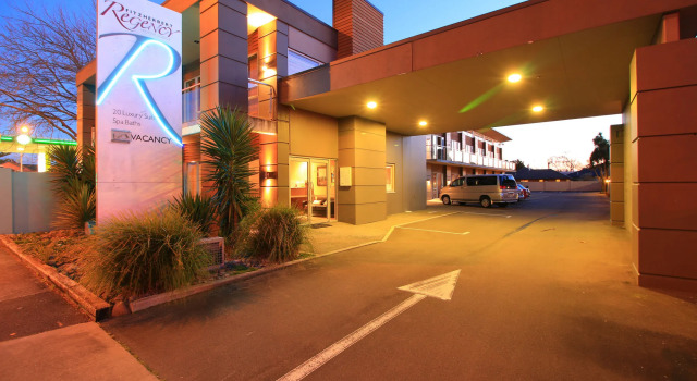Fitzherbert Regency Motor Lodge