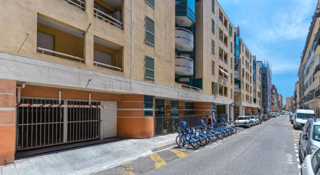 Amazing 3 Bdrs And Garden Place du Pin Parking !, Забронировать Отель Рикье Ницца, рядом с Касл-Хилл