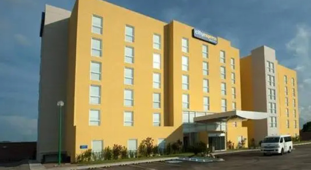 Кровать в общем номере City Express by Marriott Queretaro Jurica