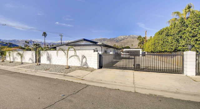 Коттедж Private Pool & Spa: Stylish Palm Springs Home