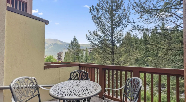 Номер Standard с 3 комнатами с балконом Spacious Town Home, Short Walk to Lifts, Private Hot Tub - 144C by Redawning