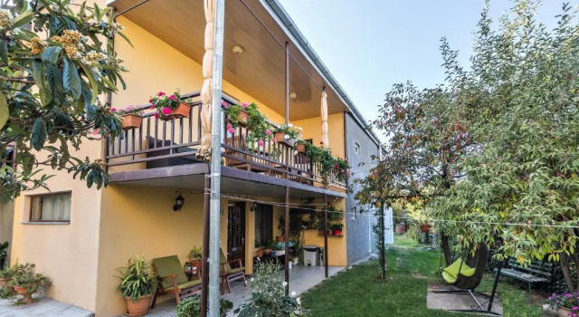 Tinikos Guest House