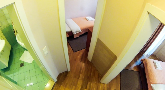 Suite duplex cu balcon Orange Inn Hotel