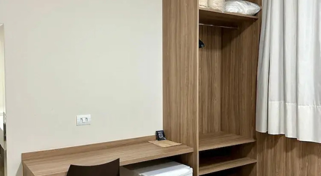 Трёхместный номер Standard c 1 комнатой Serata Hotel