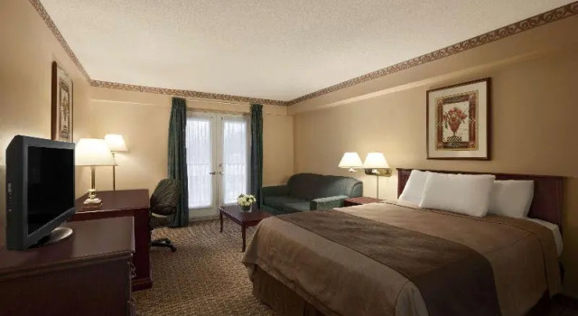 Номер Standard Travelodge by Wyndham Ottawa West