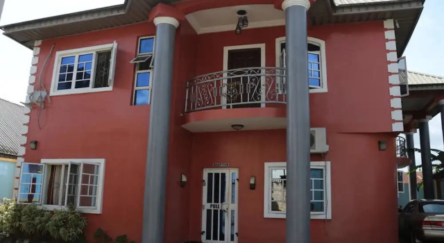 Lifeline Hotel and Suites, Rezerwuj Hotel Uyo Aqua-Ibom