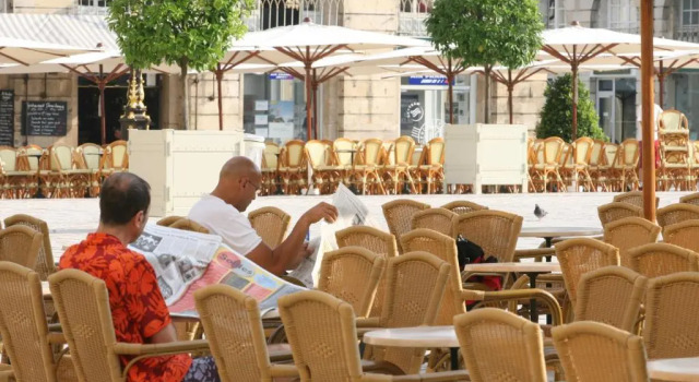 Les Suites de Catherine, la Si Calme, Prenota Appartamento Hotel a Lorena con parcheggio, Parcheggio