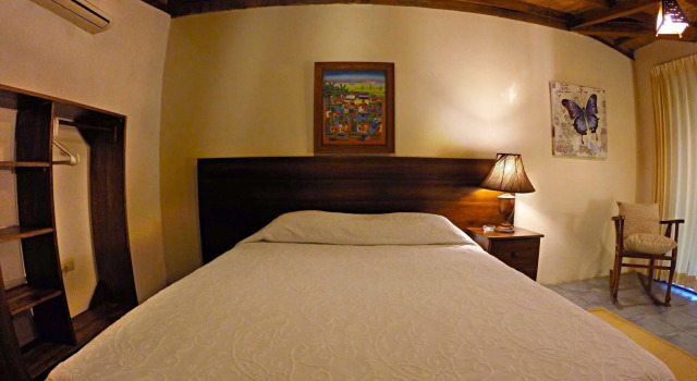 Hosteria La Gondola, Rezervați Bed and Breakfast Hoteluri în Santa Elena Province cu parcare, Parcare