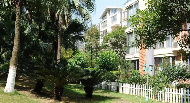 Guilin Sweetome Vacation Rentals, Забронировать Отель Отели Гуйлинь 4 звезды, рядом с Guilin Sports Centre, 4*