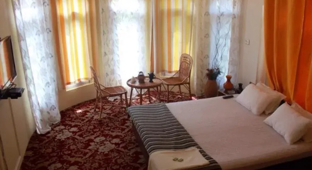 Greenwoods Inn, Забронировать Отель Сринагар Jammu & Kashmir Ski