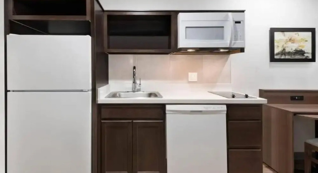 Четырёхместный люкс WoodSpring Suites Atlanta Airport