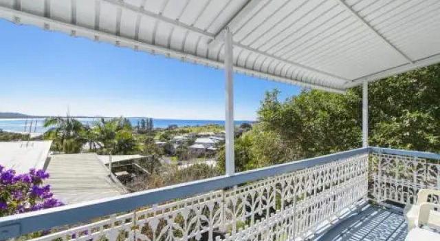 Whitecaps, 26 East Street, Prenota Hotel Crescent Head Northern Rivers