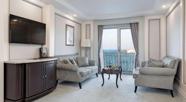 Двухместный люкс Les Ambassadeurs Marina Hotel & Casino