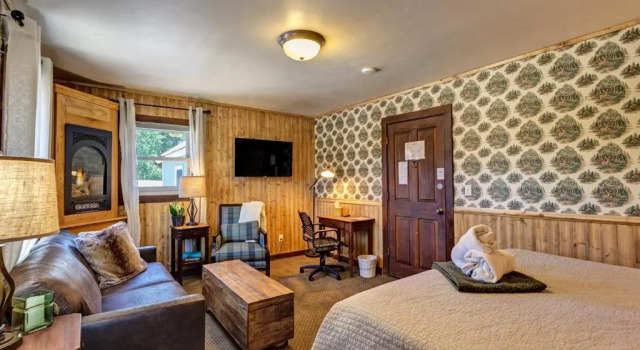 Студия Fireside Inn & Hostel