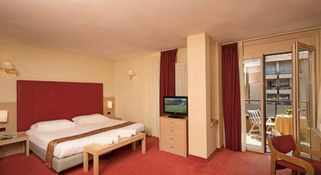 Двухместный номер Standard с балконом Hotel Du Lac et Bellevue