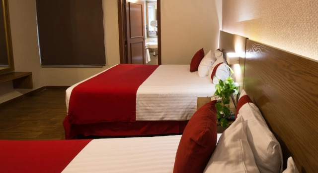 Полулюкс Del Marques Hotel and Suites