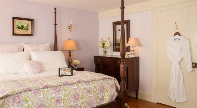 Caldwell House Bed & Breakfast, Book Bed and Breakfast Salisbury Mills Hudson Valley