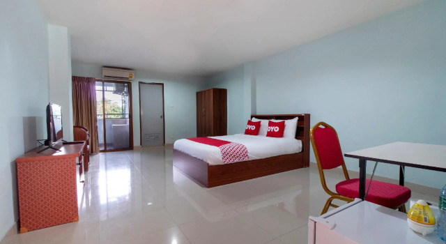 OYO 440 Season 5 Residence