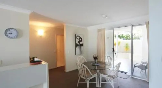 Unit 2 At Cote D'Azur, Prenota Hotel Hotel a Queensland con parcheggio, Parcheggio