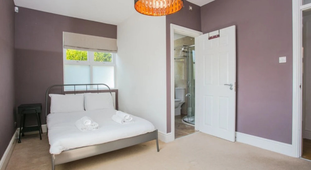Three Bedroom Apartment in Willesden Green