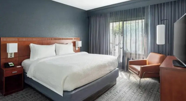 Двухместный номер Standard с балконом Courtyard by Marriott West Palm Beach