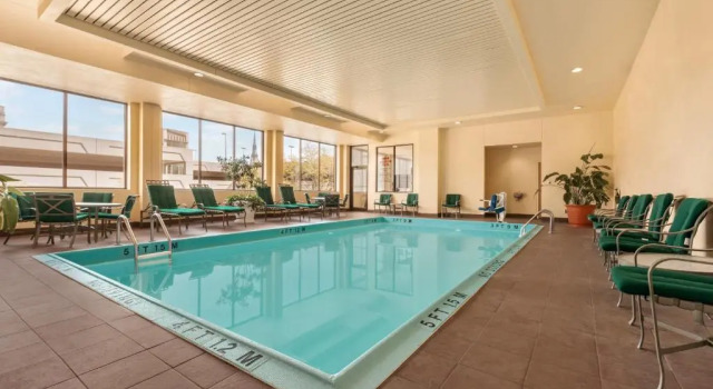 Номер Standard с видом на город Hilton Fort Wayne at the Grand Wayne Convention Center