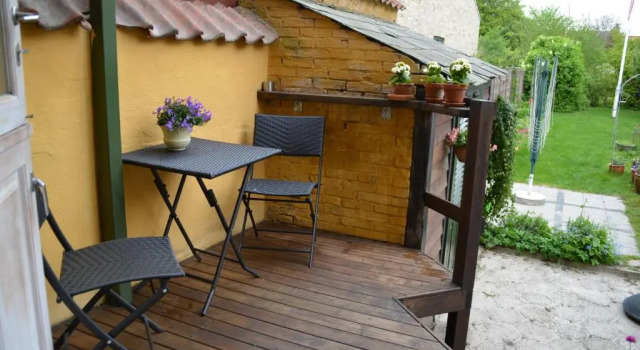 Apartment City House with Terrace, Garden and Free Parking