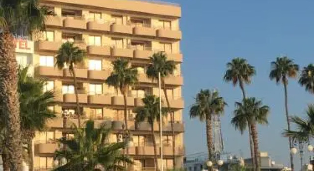 Ithaki Phinikoudes Apartment No. 207, Reservar Apartamento Apartamentos em Larnaca, Apartamento