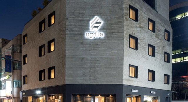 Upflo Hostel