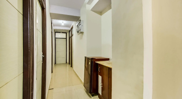 OYO 78800 Cozy Stay Lajpat Nagar Part 2, Забронировать Дом для отпуска Отели Нью-Дели с парковкой, Парковка