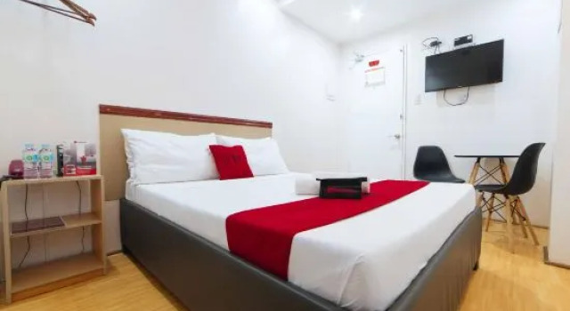 Номер Deluxe RedDoorz Plus near SM Lanang Davao