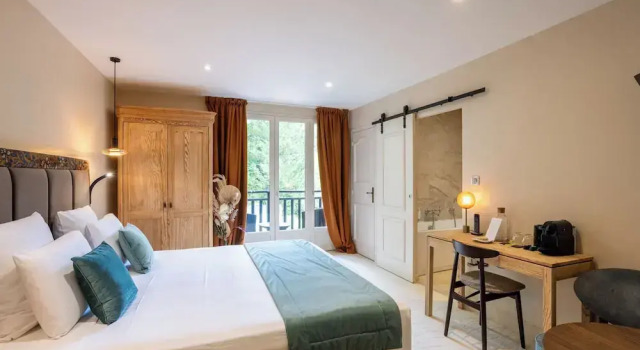 Standard double chambre avec balcon et Vue sur la rivière Le Moulin de Cambelong