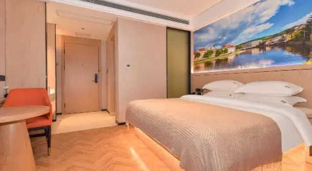 Люкс 8080 Hotel (Beihai Silver Beach Branch)