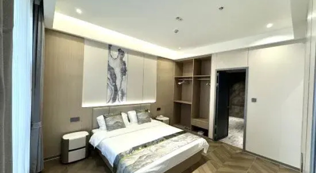 Люкс Business Longsheng Grand Hotel (Fangchenggang High-Speed Rail North Station)