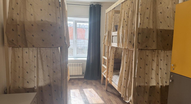 Кровать в общем номере Родина