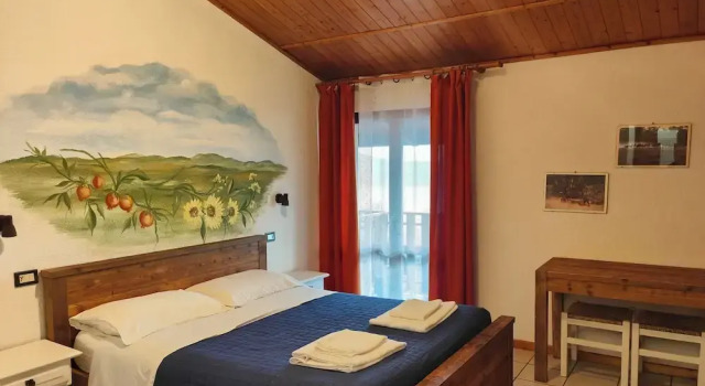 Номер Classic с видом на озеро Agriturismo Scuderia Castello
