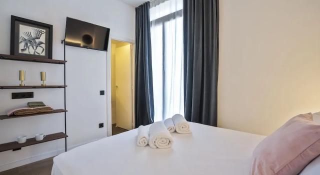 Номер Standard с балконом и с видом на город Hotel Casa Trafalgar Barcelona