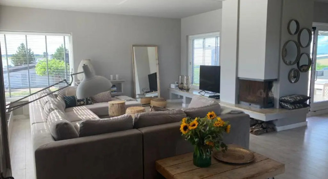 Luxe villa voor 8 personen met uitzicht over het Veerse Meer, Book Villa Kortgene 