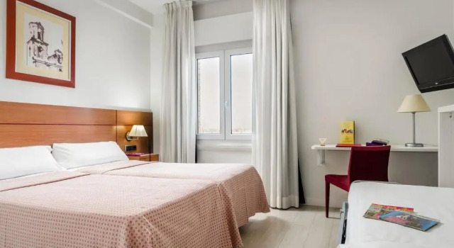 Трёхместный номер Hotel Palacios