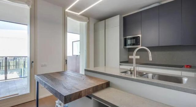 Easylife - Modern and Spacious apt in Fiera City Life, Prenota Hotel Fiera Milano City Milano, vicino a Stazione Metro QT8