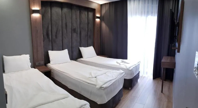 Трёхместный номер Standard Basilissis Hotel
